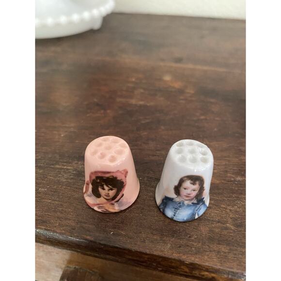 Vintage Heirloom Editions Thimbles Blue Boy & Pinkie Porcelain Cottagecore - Picture 2 of 4